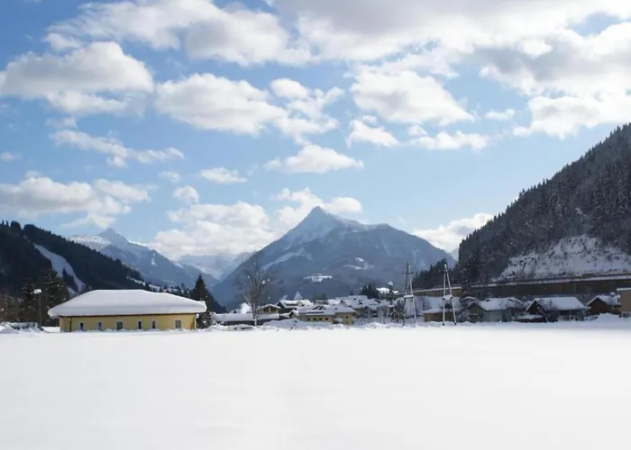 Mansion In Eben Near Salzburger Sportwelt 別荘